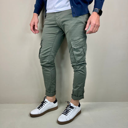 TRAPATTONI – pantalone cargo sartoriale leggero