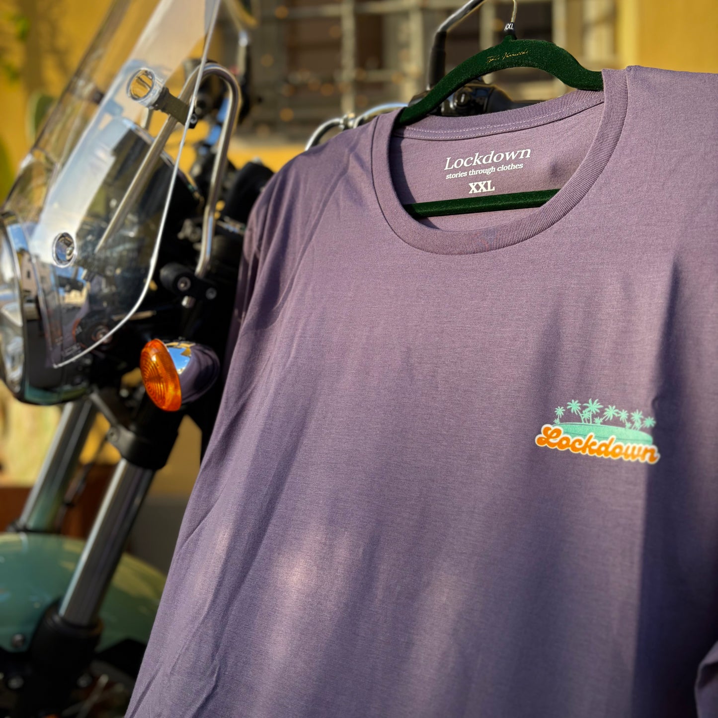 HAPPY - t-shirt viola con stampa