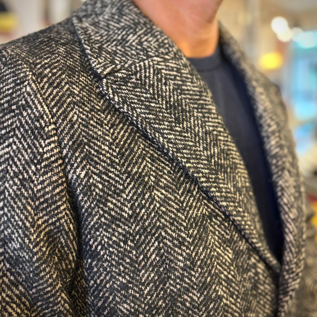 DEDDY – cappotto spigato over sartoriale