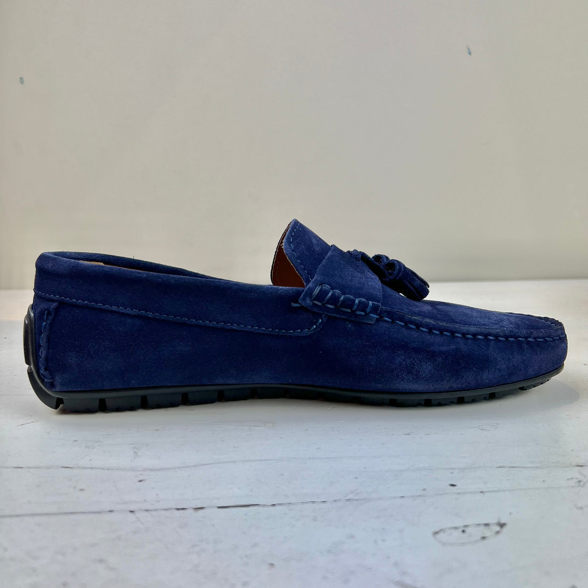 BIAGIO – mocassino camoscio con nappine