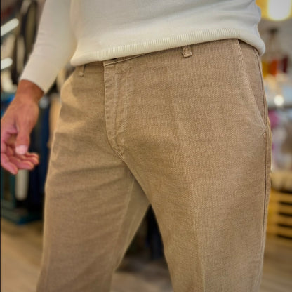 NEUER – pantalone chino sartoriale