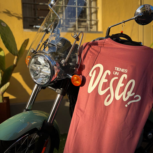 DESEO - t-shirt rosso tramonto con stampa