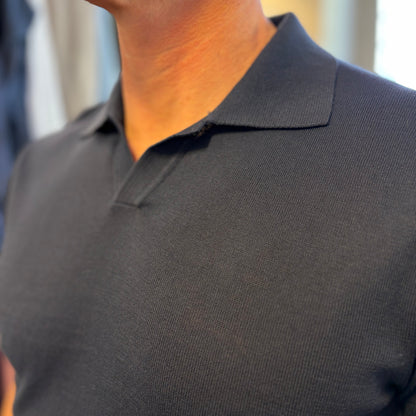 TREZEGUET - polo in maglia sartoriale scollo V