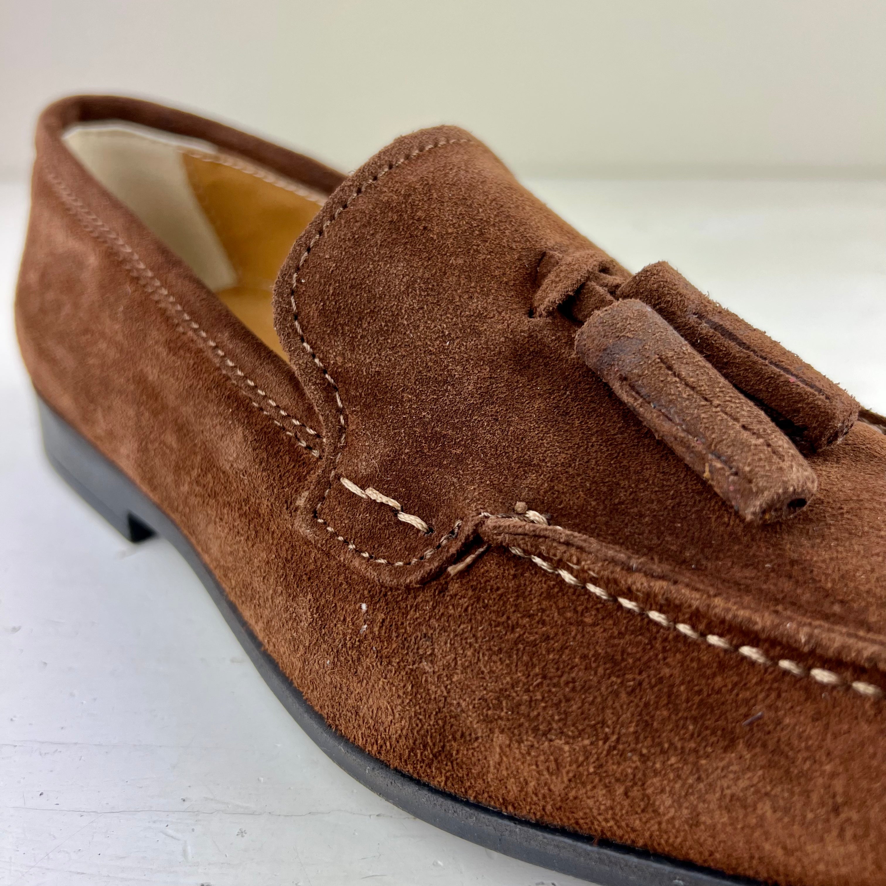 LIONEL – mocassino camoscio con nappine